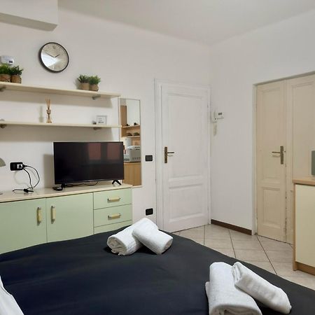 Roncati 7 Center Town Studio Apartments Bellagio Bagian luar foto