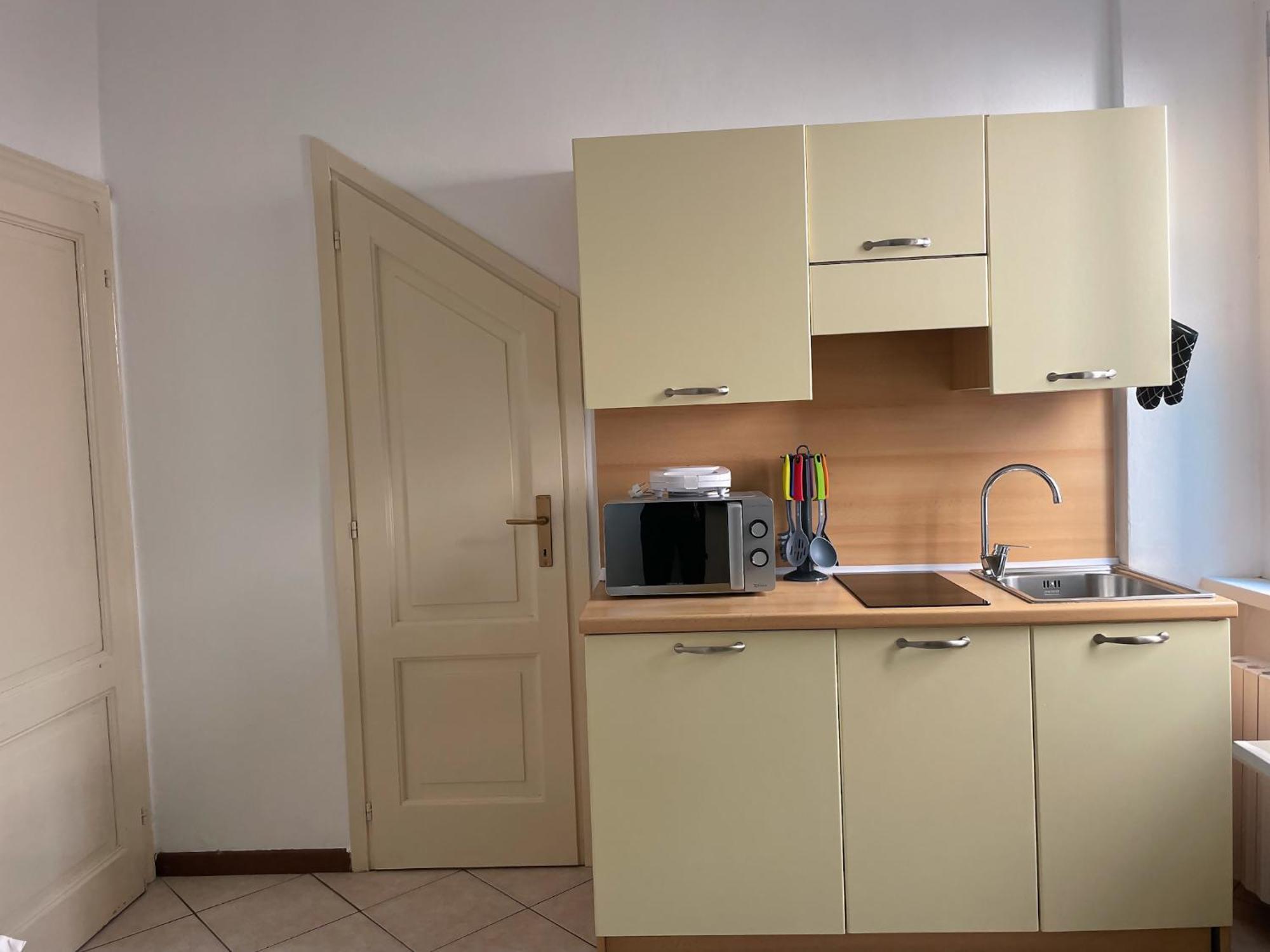 Roncati 7 Center Town Studio Apartments Bellagio Bagian luar foto