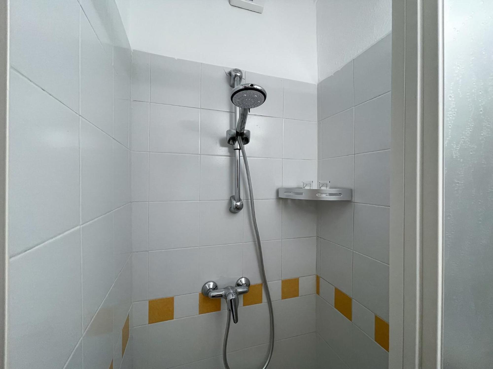 Roncati 7 Center Town Studio Apartments Bellagio Bagian luar foto
