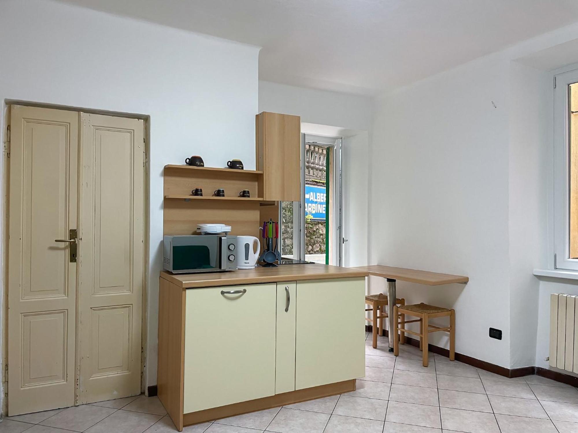 Roncati 7 Center Town Studio Apartments Bellagio Bagian luar foto