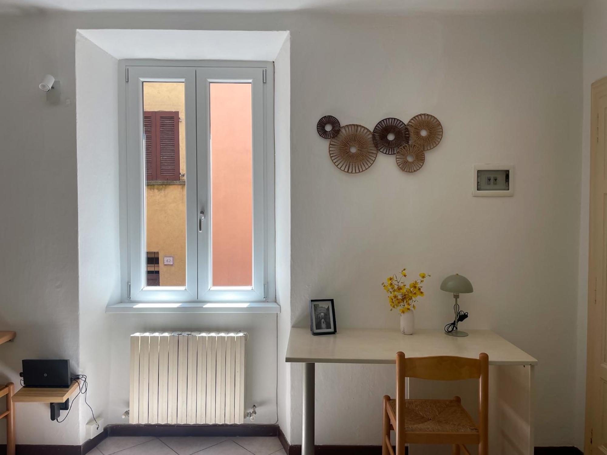 Roncati 7 Center Town Studio Apartments Bellagio Bagian luar foto