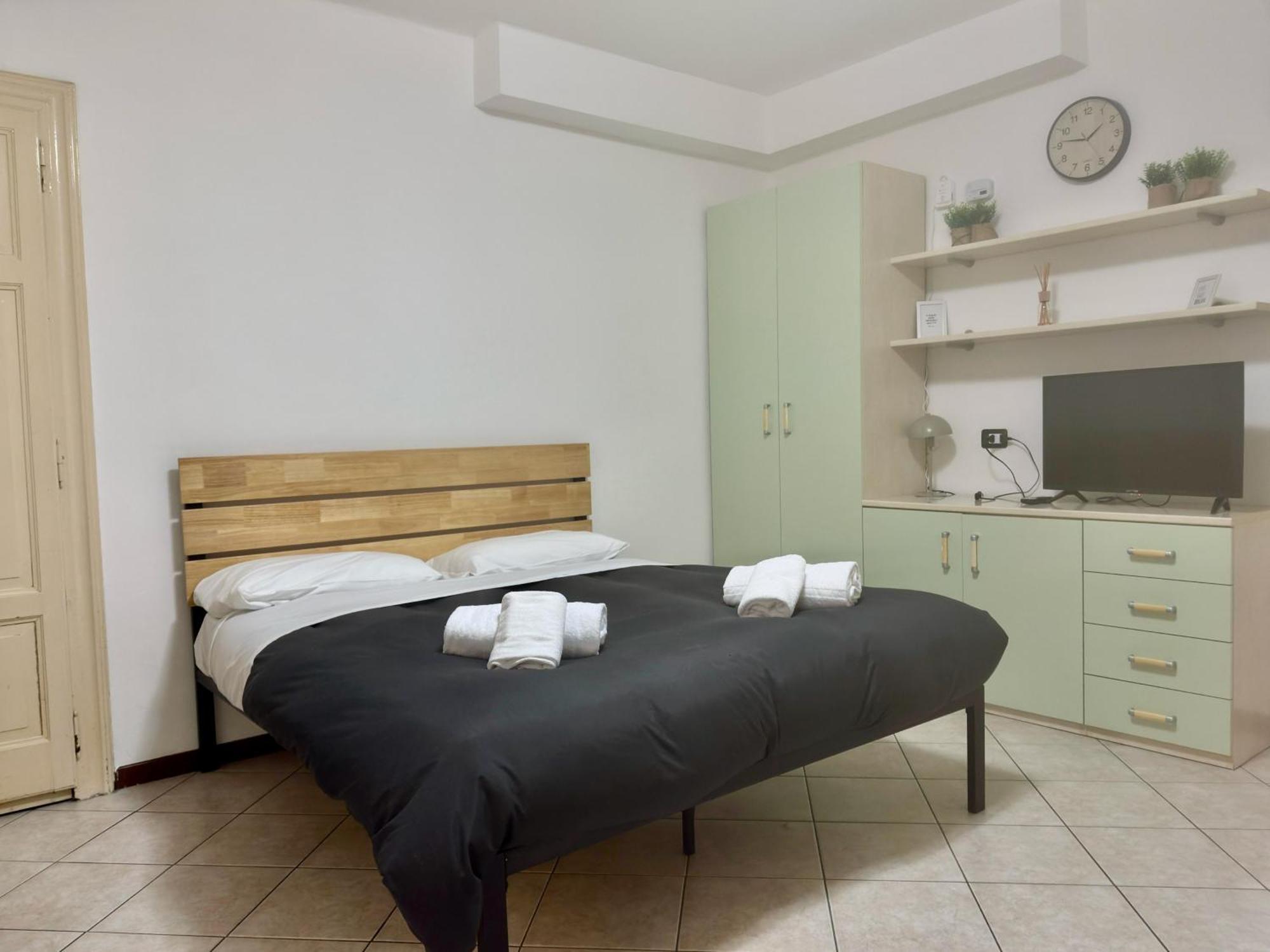 Roncati 7 Center Town Studio Apartments Bellagio Bagian luar foto