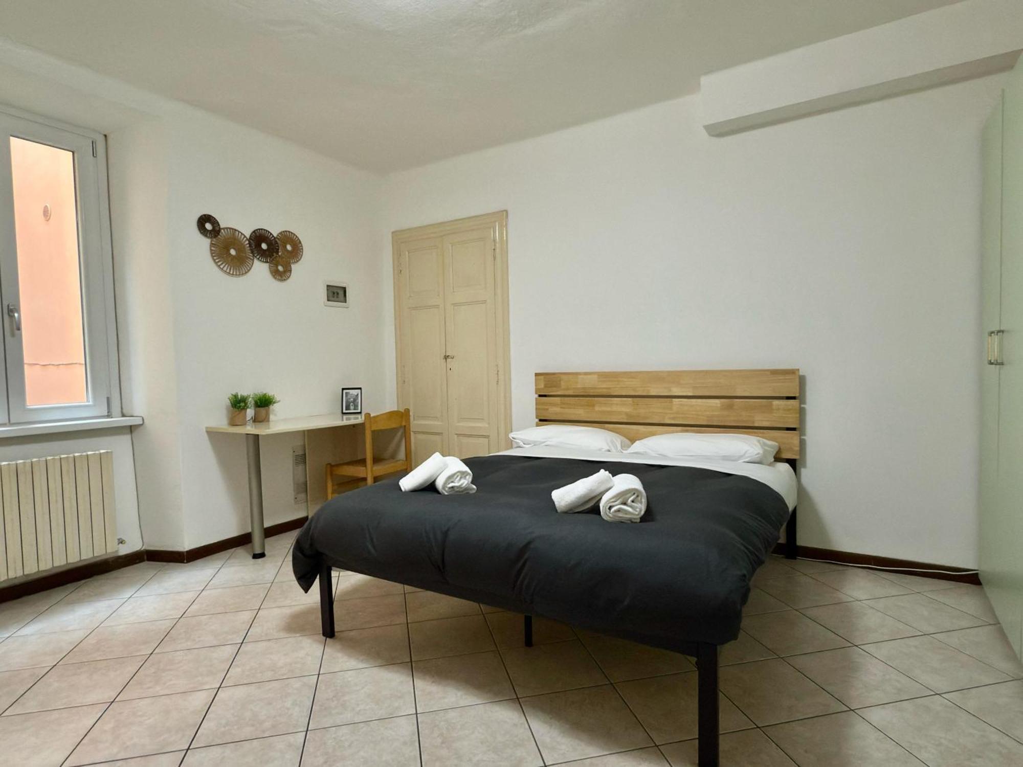 Roncati 7 Center Town Studio Apartments Bellagio Bagian luar foto